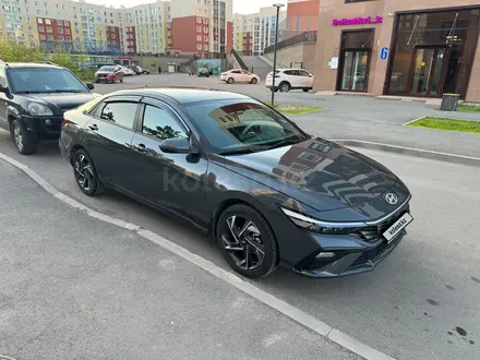 Hyundai Elantra 2023 года за 10 500 000 тг. в Астана – фото 2