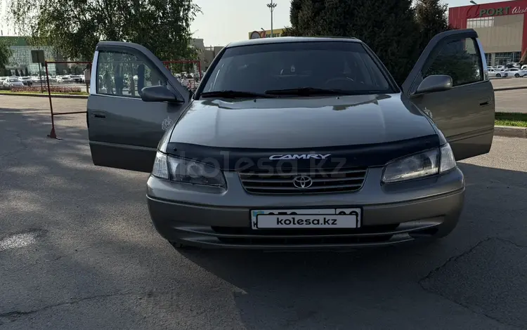 Toyota Camry 1999 годаүшін2 800 000 тг. в Тараз