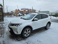 Toyota RAV4 2015 года за 9 900 000 тг. в Уральск