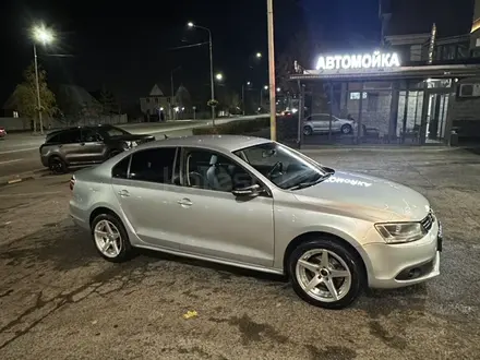 Volkswagen Jetta 2013 года за 5 400 000 тг. в Алматы – фото 2