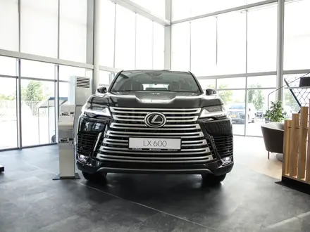 Lexus LX 600 Luxury 7S 2026 года за 77 670 000 тг. в Уральск