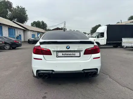 BMW 550 2015 года за 18 000 000 тг. в Алматы – фото 3