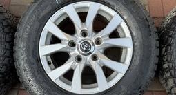 Комплект живых дисков с живой зимней резиной за 300 000 тг. в Алматы – фото 4