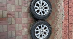 Комплект живых дисков с живой зимней резиной за 300 000 тг. в Алматы