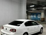 Volkswagen Passat 2006 года за 2 850 000 тг. в Астана – фото 3