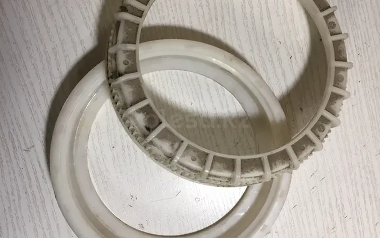 Фиксаторный кольцо бензостанци тойота ярис за 5 000 тг. в Алматы