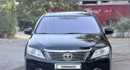 Toyota Camry 2012 года за 9 555 000 тг. в Алматы – фото 2