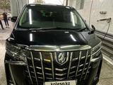 Toyota Alphard 2020 года за 17 000 000 тг. в Алматы – фото 2