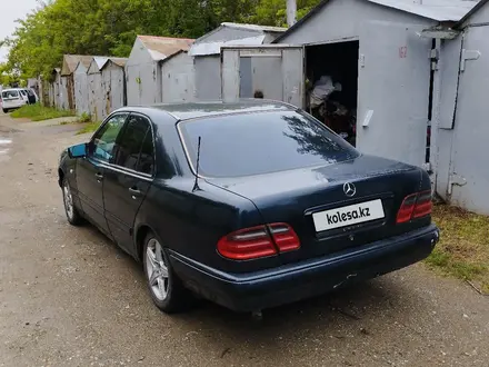 Mercedes-Benz E 200 1996 года за 2 500 000 тг. в Лисаковск – фото 5