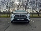 Toyota RAV4 2020 года за 18 800 000 тг. в Астана