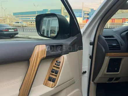 Toyota Land Cruiser Prado 2019 года за 27 500 000 тг. в Алматы