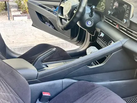 Hyundai Elantra 2024 года за 9 500 000 тг. в Актау – фото 15