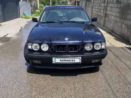 BMW 520 1995 года за 1 500 000 тг. в Алматы