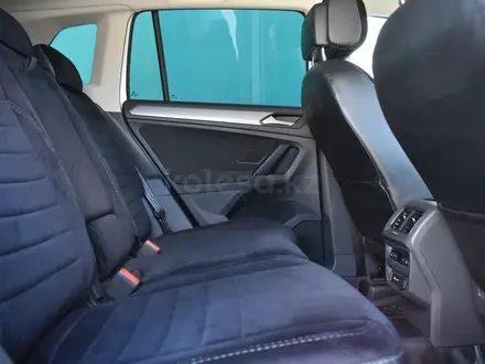Volkswagen Tiguan 2021 года за 10 750 000 тг. в Атырау – фото 15