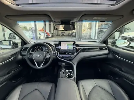 Toyota Camry 2022 года за 15 900 000 тг. в Шымкент – фото 9