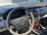 Mercedes-Benz E 320 1996 годаүшін4 000 000 тг. в Уральск – фото 4