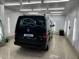 Volkswagen Multivan 2012 годаүшін17 500 000 тг. в Алматы – фото 2