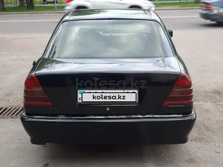Mercedes-Benz C 220 1994 года за 1 750 000 тг. в Алматы – фото 5
