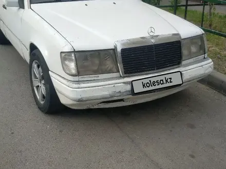 Mercedes-Benz E 230 1991 года за 600 000 тг. в Алматы – фото 3