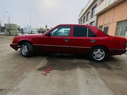 Mercedes-Benz E 230 1991 года за 1 600 000 тг. в Туркестан – фото 7