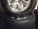 Зимние шины Bridgestone Blizzak DM — V2 с дисками R17 6 x 139.7 за 380 000 тг. в Актобе – фото 5
