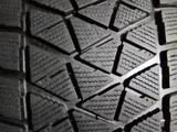 Зимние шины Bridgestone Blizzak DM — V2 с дисками R17 6 x 139.7 за 380 000 тг. в Актобе – фото 2