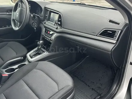 Hyundai Elantra 2018 года за 5 500 000 тг. в Актау – фото 8