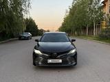 Toyota Camry 2020 года за 15 000 000 тг. в Алматы