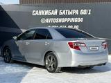 Toyota Camry 2013 годаfor9 800 000 тг. в Актобе – фото 3