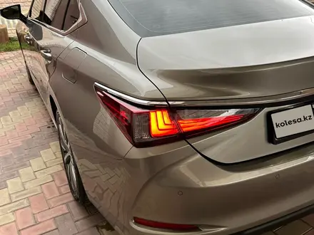 Lexus ES 350 2019 года за 24 500 000 тг. в Тараз – фото 4