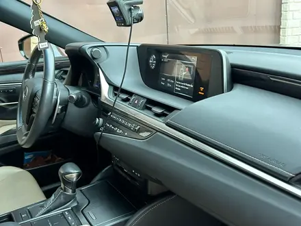 Lexus ES 350 2019 года за 24 500 000 тг. в Тараз – фото 9