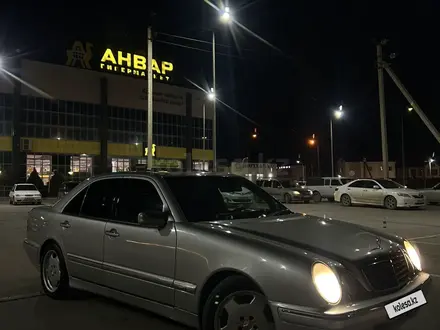 Mercedes-Benz E 320 2002 года за 3 990 000 тг. в Актау – фото 5