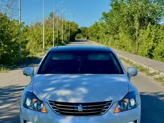 Toyota Crown, 2011