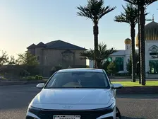 Hyundai Elantra, 2024