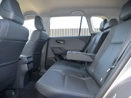 Toyota RAV4 Luxe HEV 2026 года за 28 390 000 тг. в Кызылорда – фото 11