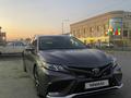 Toyota Camry 2022 года за 12 750 000 тг. в Шымкент