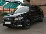 Volkswagen Tiguan 2021 года за 16 200 000 тг. в Уральск – фото 2