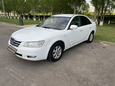 Hyundai Sonata 2007 года за 3 650 000 тг. в Астана – фото 3