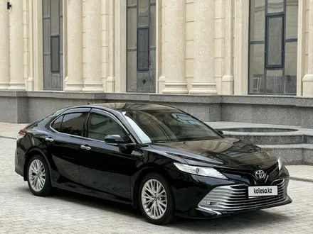 Toyota Camry 2018 года за 13 700 000 тг. в Алматы – фото 4