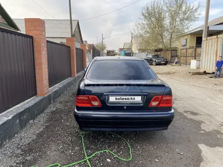 Mercedes-Benz E 280 1997 года за 3 850 000 тг. в Жезказган – фото 9