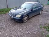 Mercedes-Benz C 180 2001 годаүшін2 800 000 тг. в Костанай – фото 2