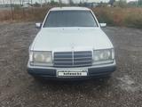 Mercedes-Benz E 200 1993 года за 1 800 000 тг. в Костанай – фото 3