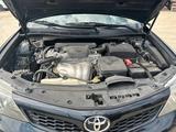 Toyota Camry 2013 года за 6 300 000 тг. в Актобе – фото 2