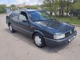 Volkswagen Passat 1992 годаүшін2 100 000 тг. в Астана