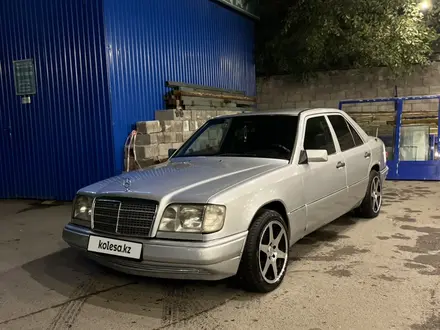 Mercedes-Benz E 320 1992 года за 3 000 000 тг. в Алматы – фото 5