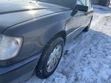 Mercedes-Benz E 220 1991 года за 1 300 000 тг. в Экибастуз – фото 5