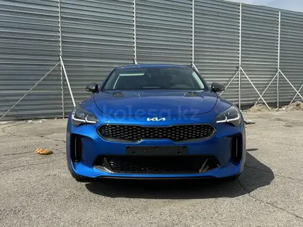 Kia Stinger 2023 года за 17 390 000 тг. в Алматы – фото 2