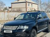 Volkswagen Touareg 2005 годаfor3 200 000 тг. в Экибастуз – фото 2