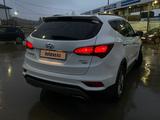 Hyundai Santa Fe 2017 года за 6 200 000 тг. в Актобе – фото 4