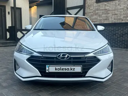 Hyundai Elantra 2019 года за 6 500 000 тг. в Караганда – фото 4